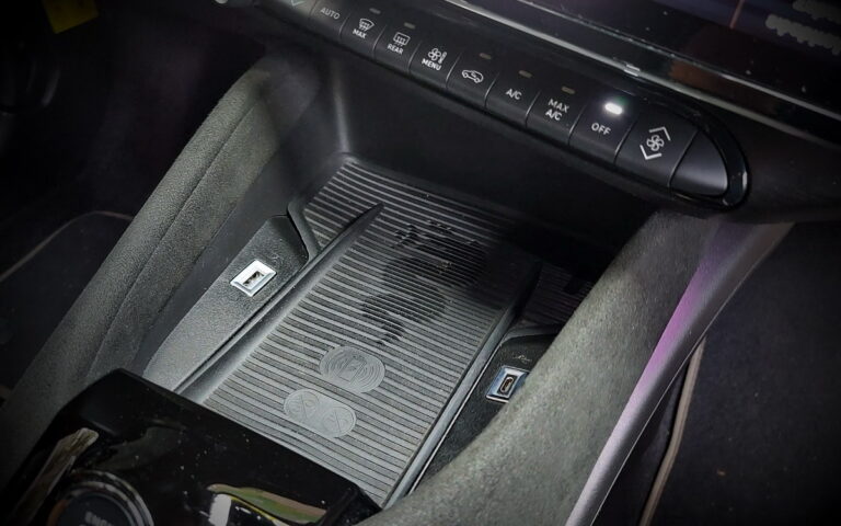 Alfa-Romeo-Junior-Elettrica-EV-test-drive-2026-04 (33)