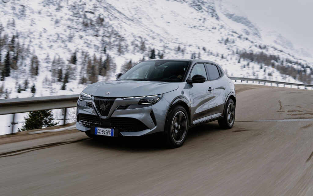 Alfa Romeo Junior Ibrida Q4