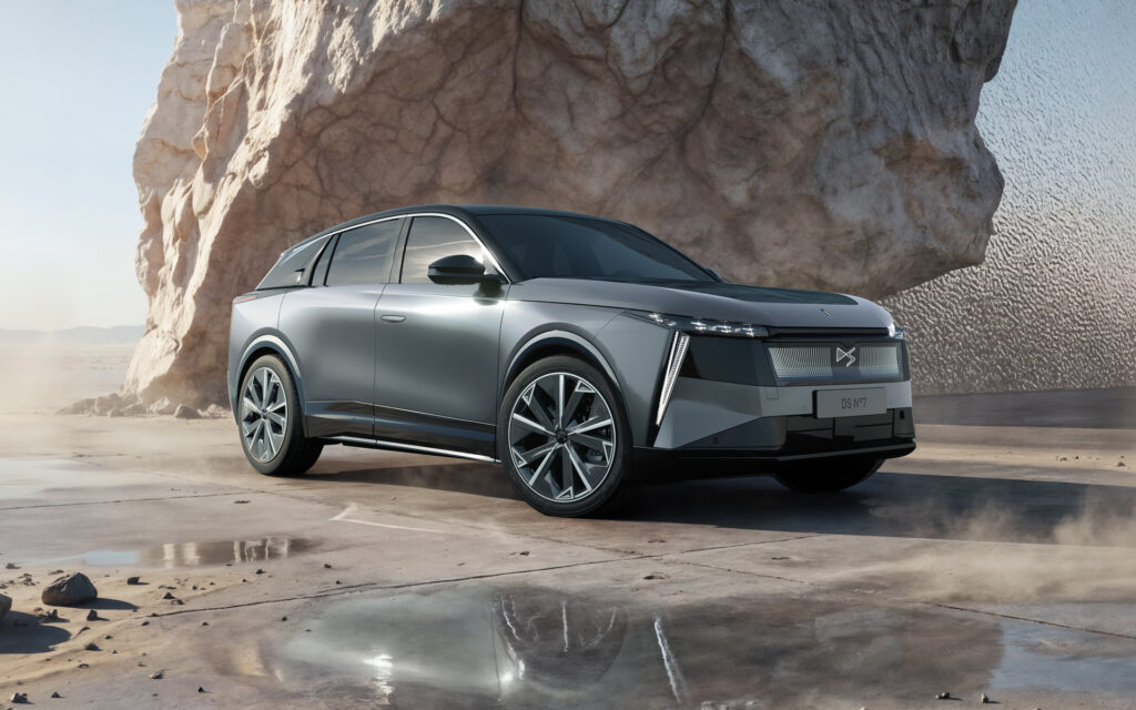 DS Automobiles Νο 7