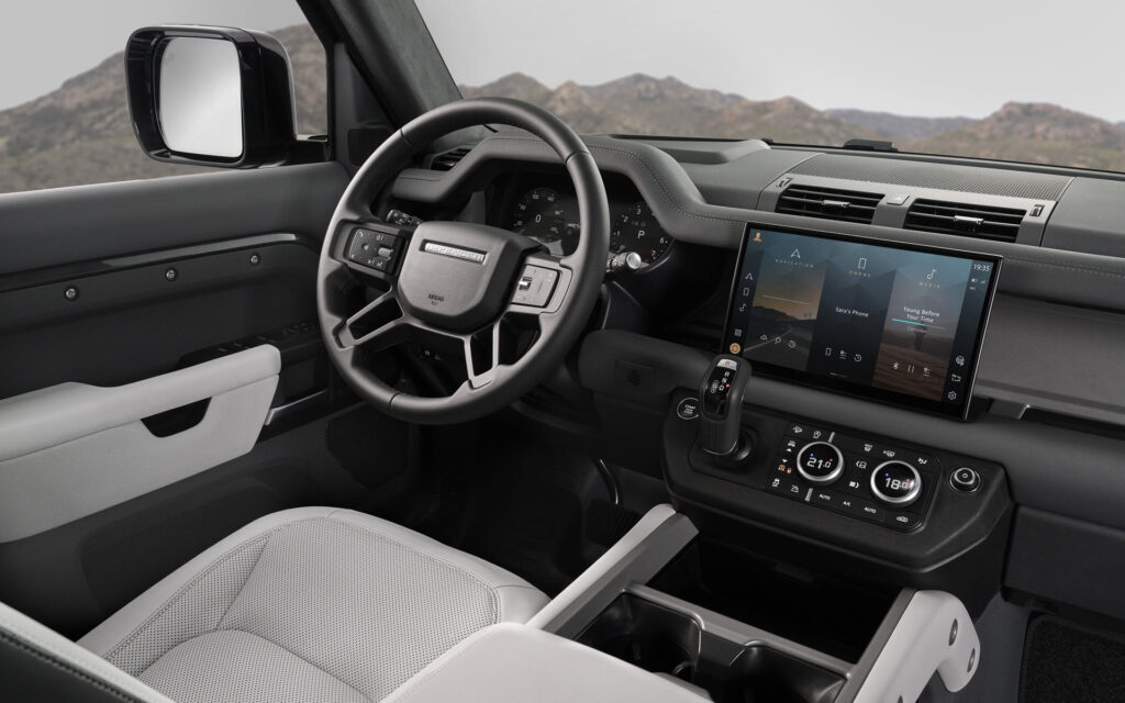 Land Rover Defender 130