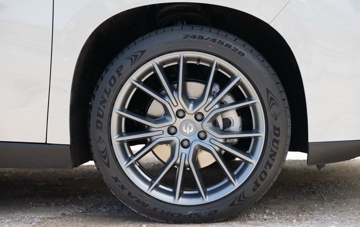 Leapmotor-C10-Hybrid-EV-REEV-2025 (16)