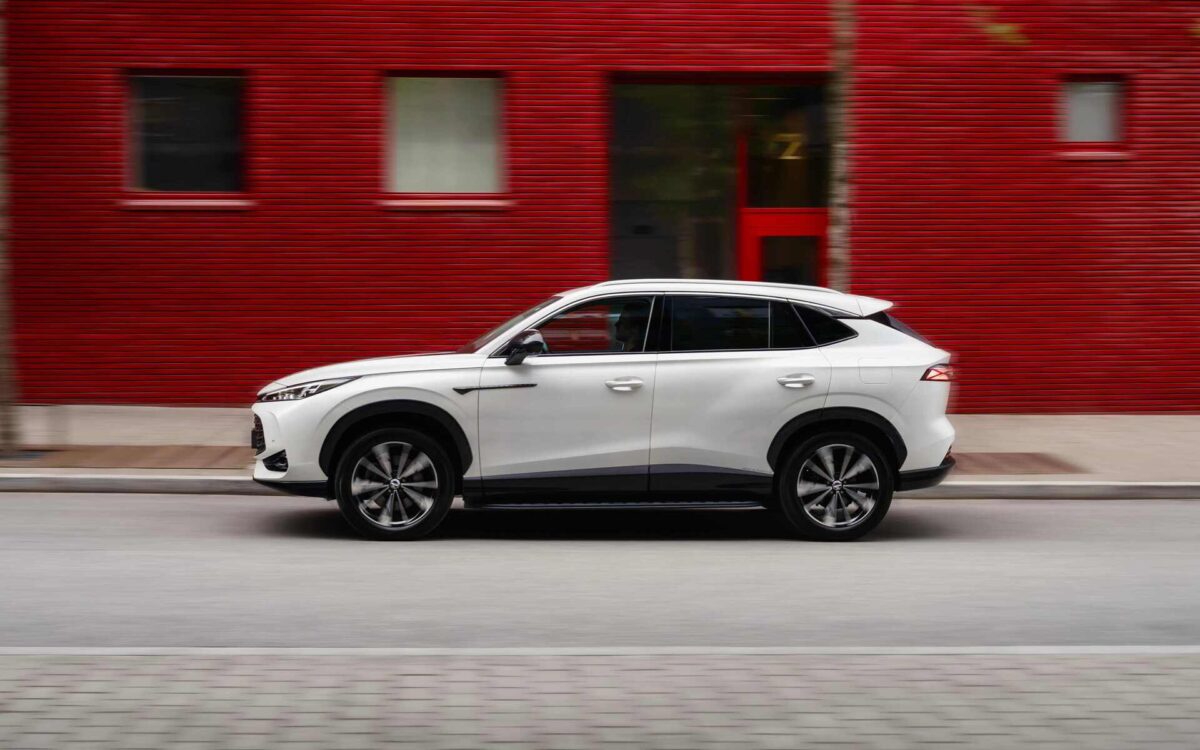 MG HS PHEV+: Το υβριδικό SUV των 272 ίππων σε ακόμα χαμηλότερη τιμή