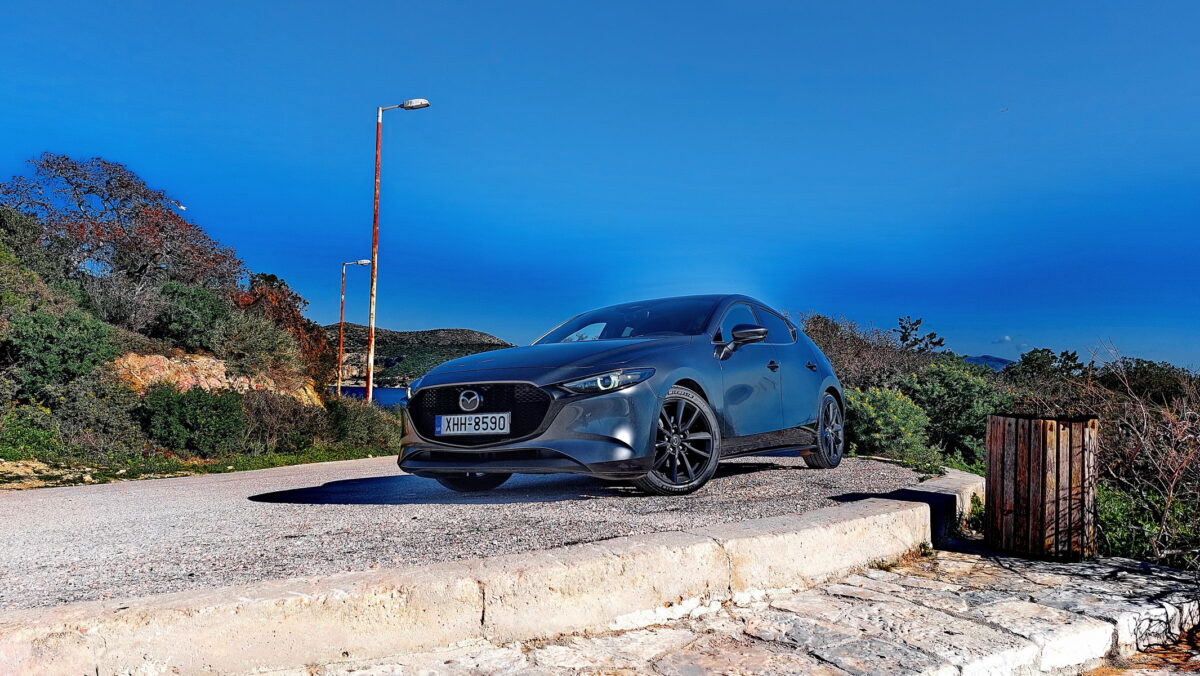 Δοκιμή: Mazda 3 2.0 e-SKYACTIV-X AWD Auto – Το χάτσμπακ με την ξεχωριστή προσωπικότητα που πάει κόντρα στη μόδα