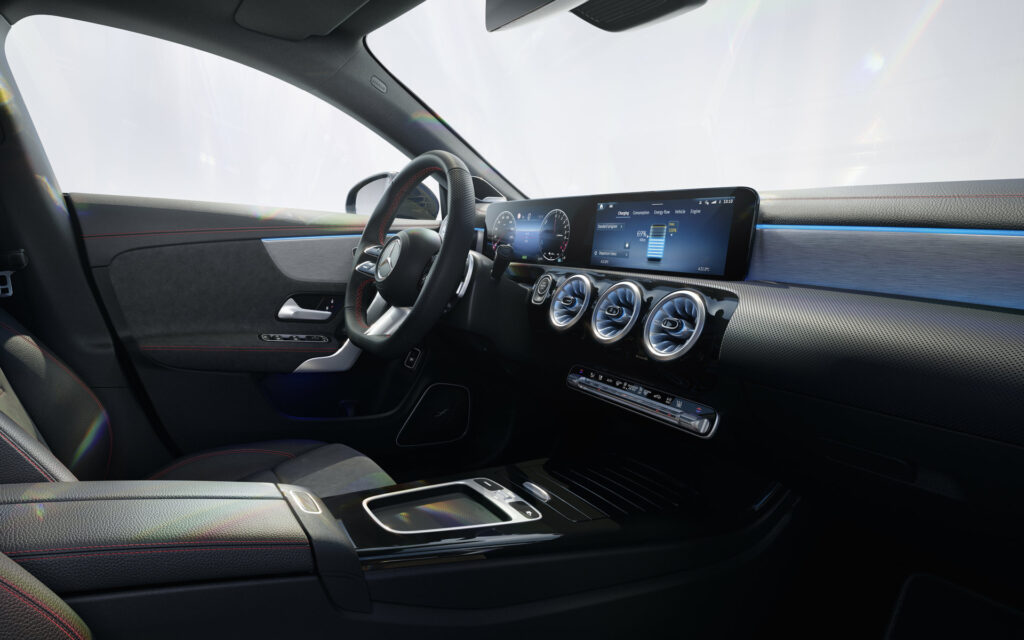 Mercedes-Benz CLA (2024-2026)