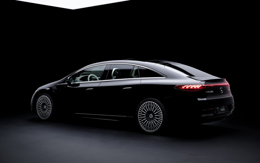 Mercedes-Benz EQS Sedan