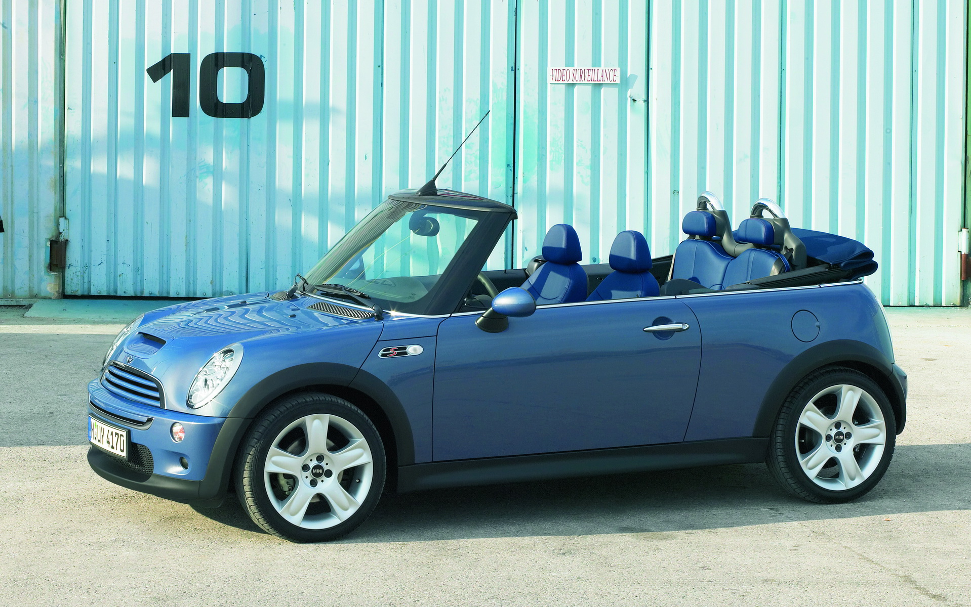 Mini-Cooper-S-Cabrio-2004-1