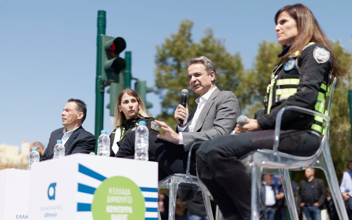 Μητσοτάκης: «Μελλοντικός στόχος η αντικατάσταση των παλαιών αυτοκινήτων»