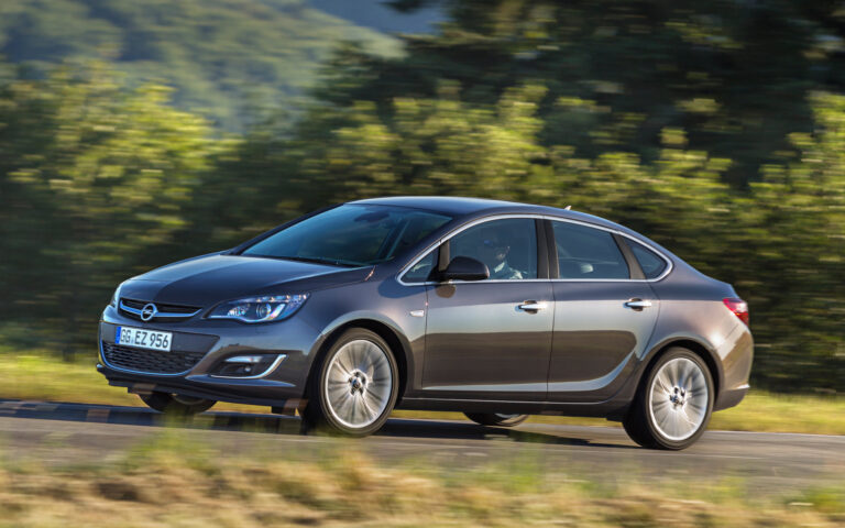 Opel-Astra-2009-2015-4