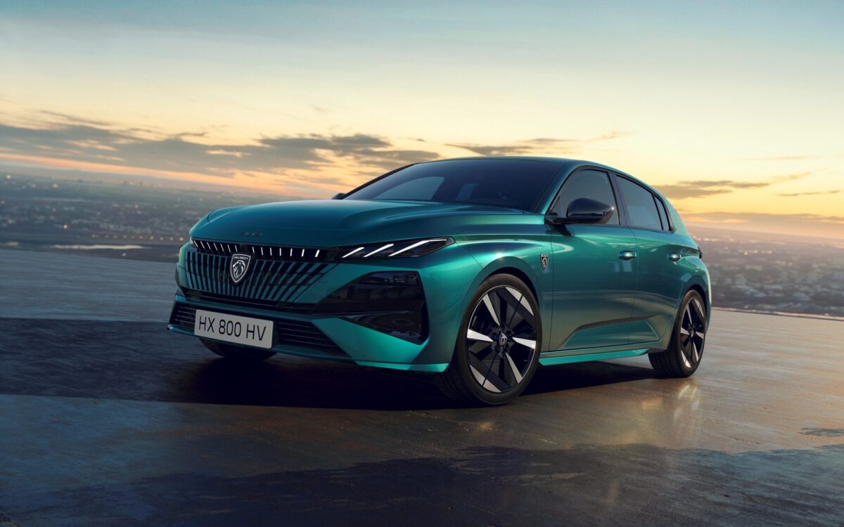 Υβριδικό, diesel και ηλεκτρικό: Τιμές και εξοπλισμός για τα νέα Peugeot 308 και 308 SW