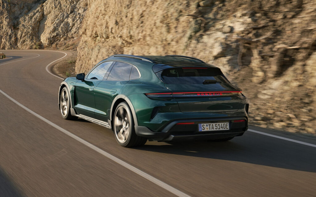 Porsche Taycan Cross Turismo