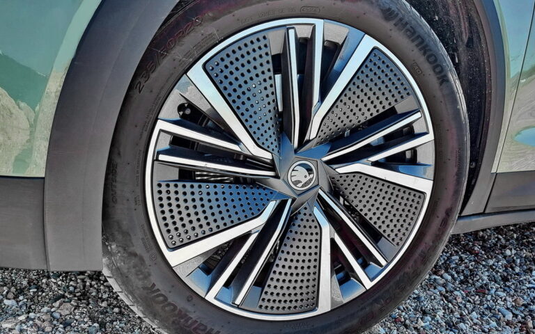Skoda-Elroq-85-TEST-2026-onlyauto (12)
