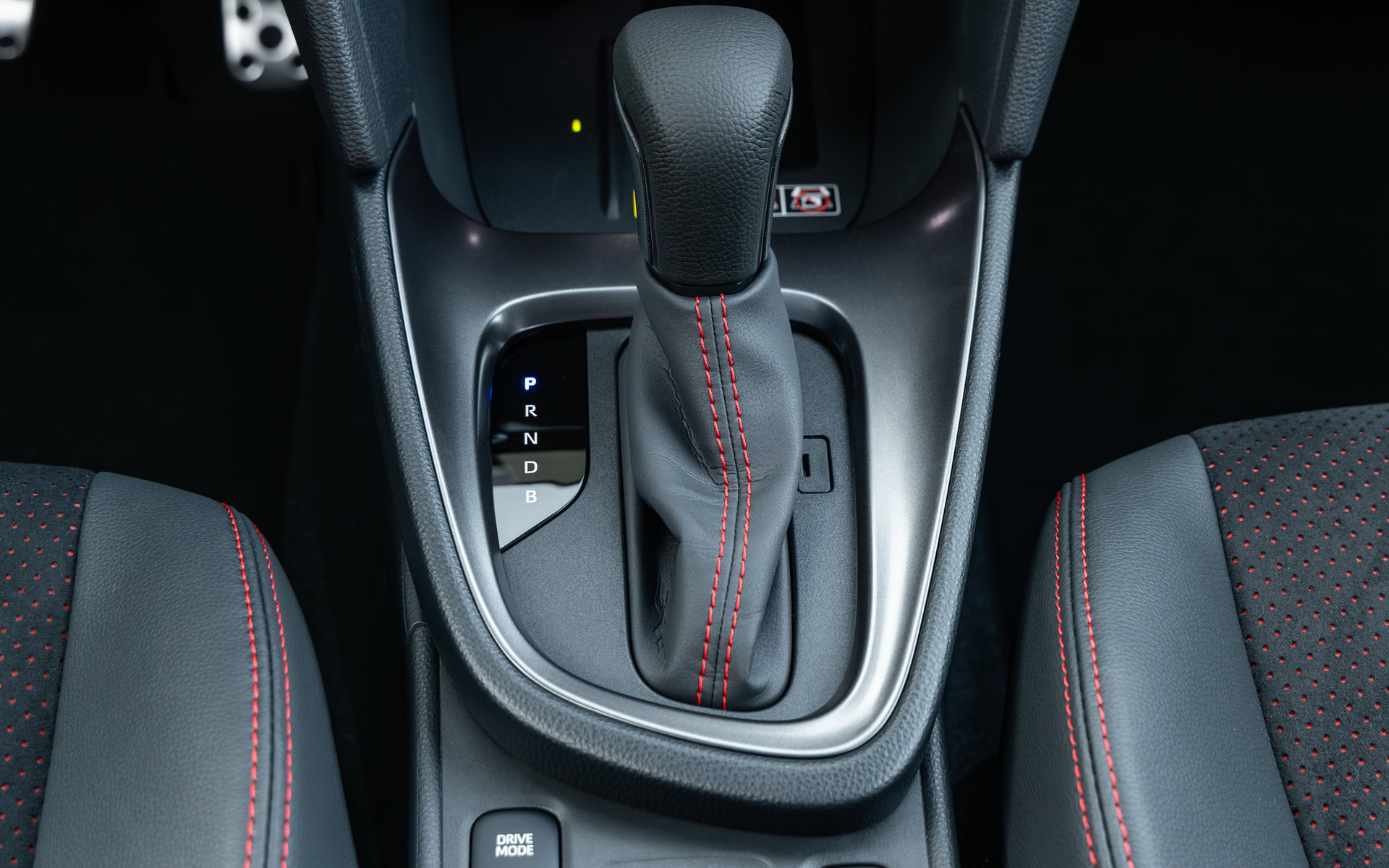 Toyota-Yaris-Cross-2025-6