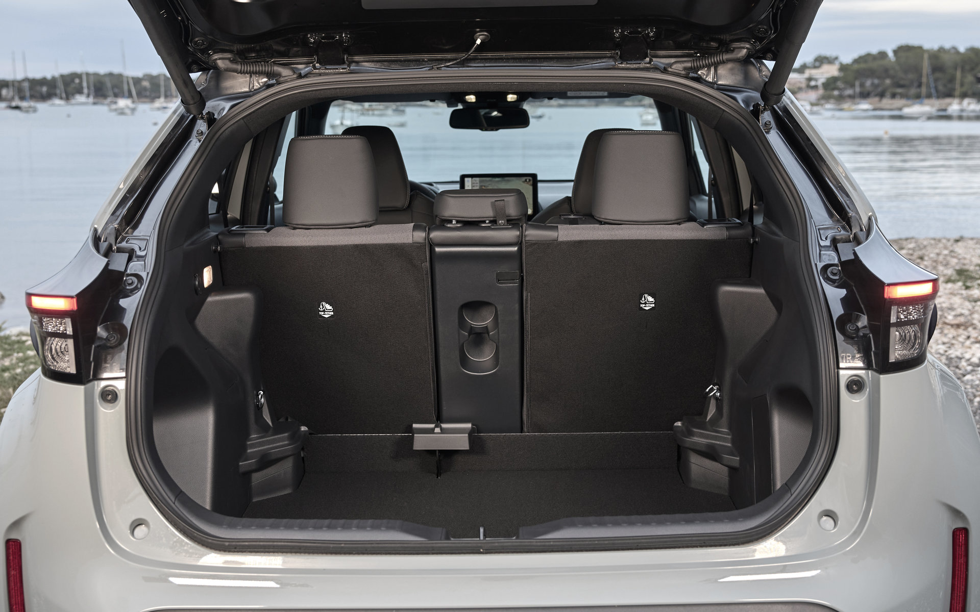 Toyota-Yaris-Cross-2025-7