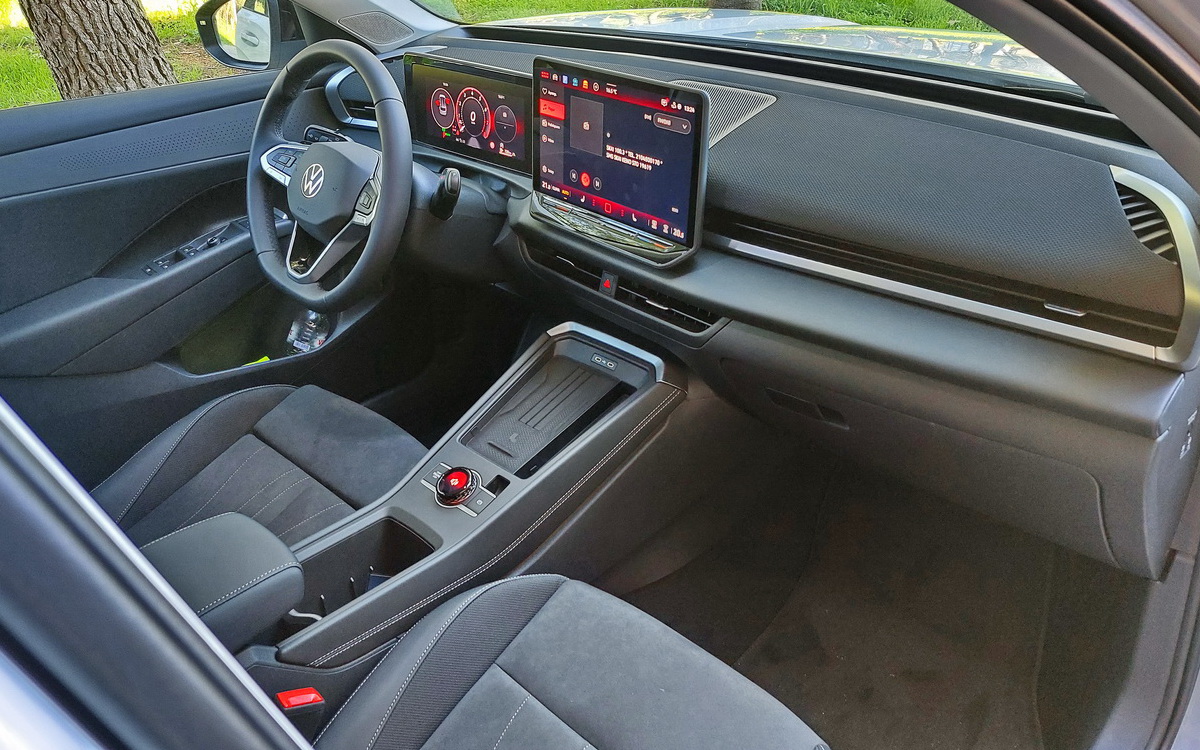 Volkswagen-VW-T-Roc-GR presentation-2026 (11)