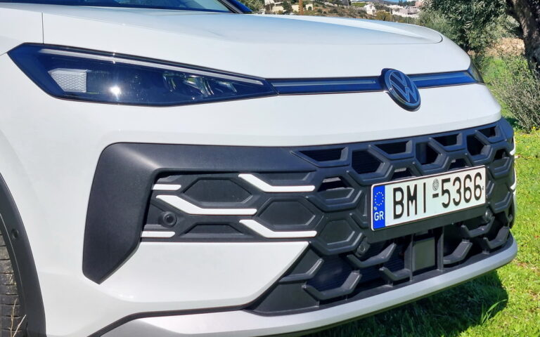 Volkswagen-VW-T-Roc-GR presentation-2026 (4)
