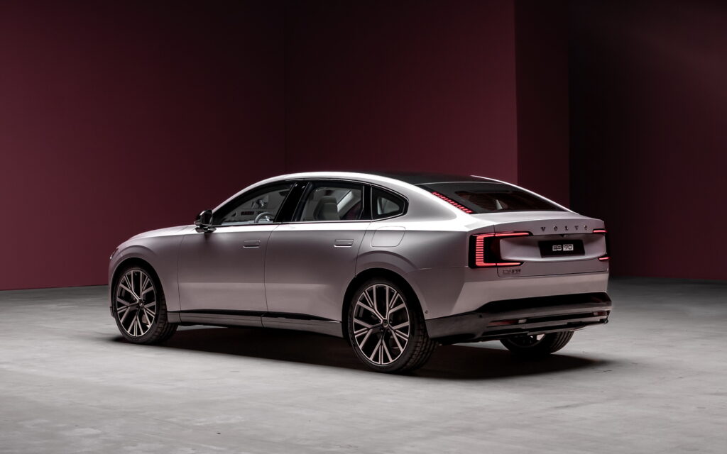 Volvo ES90