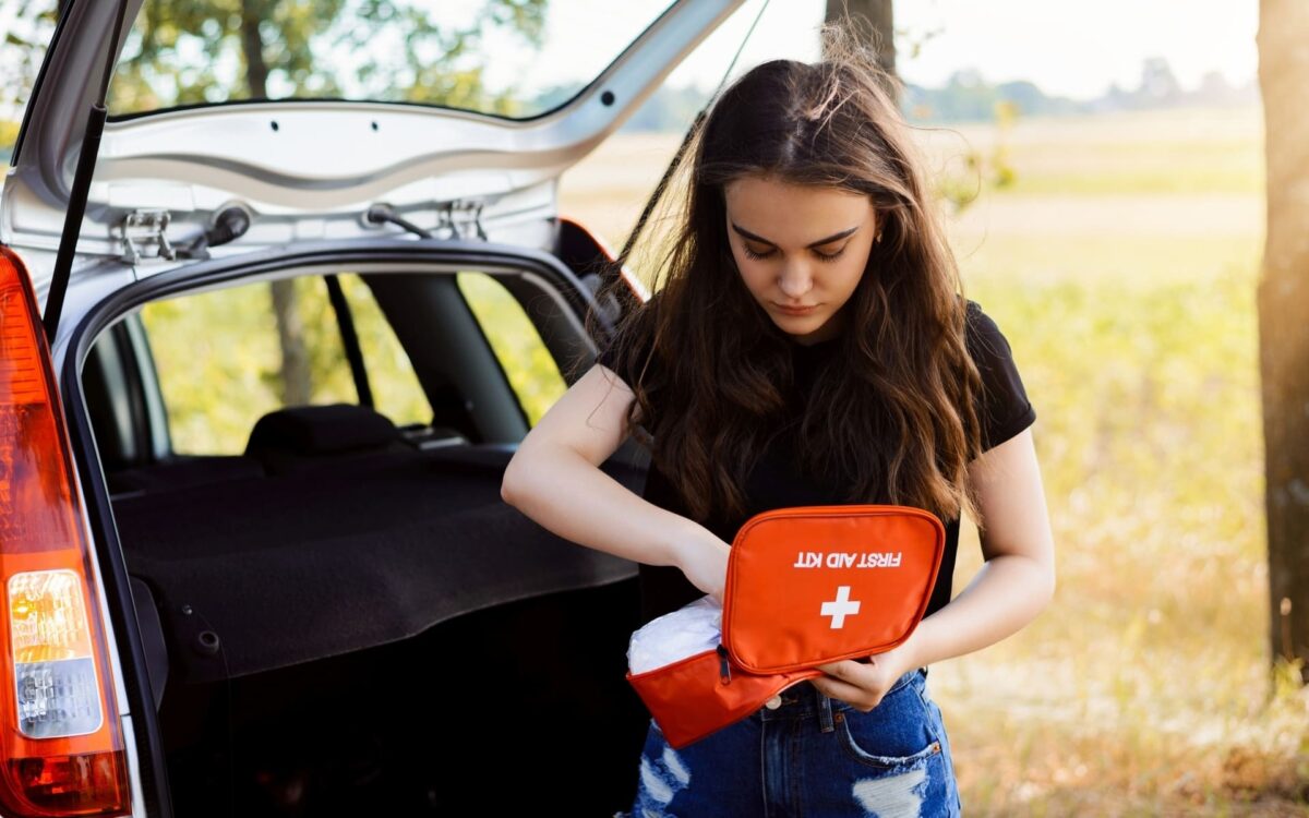 Φαρμακείο αυτοκινήτου: Τι πρέπει να περιέχει από την 1η Ιουλίου και πόσο κοστίζει