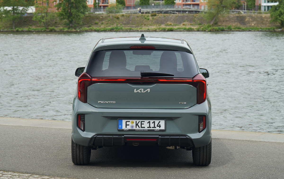 kia-picanto-gt-line-2025 (1)