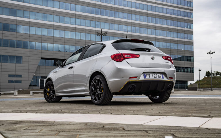 Alfa-Romeo-Giulietta-QV-2