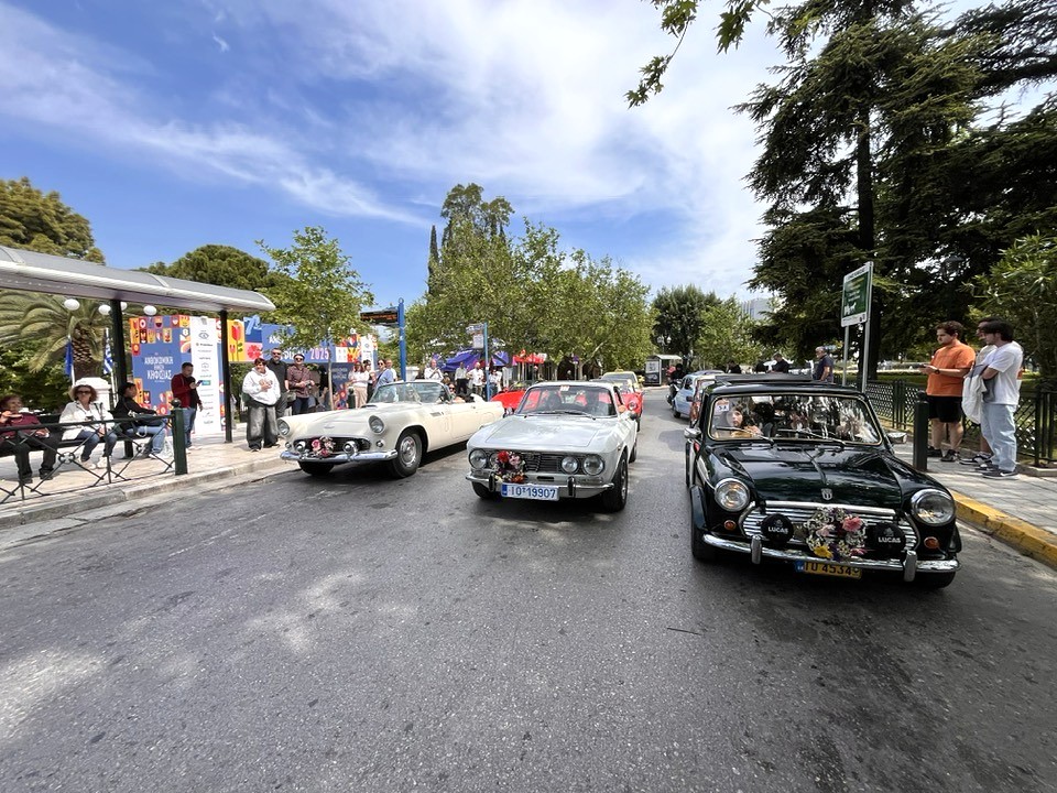 “Αντίκες & Λουλούδια” την Κυριακή 3 Μαΐου στην Κηφισιά