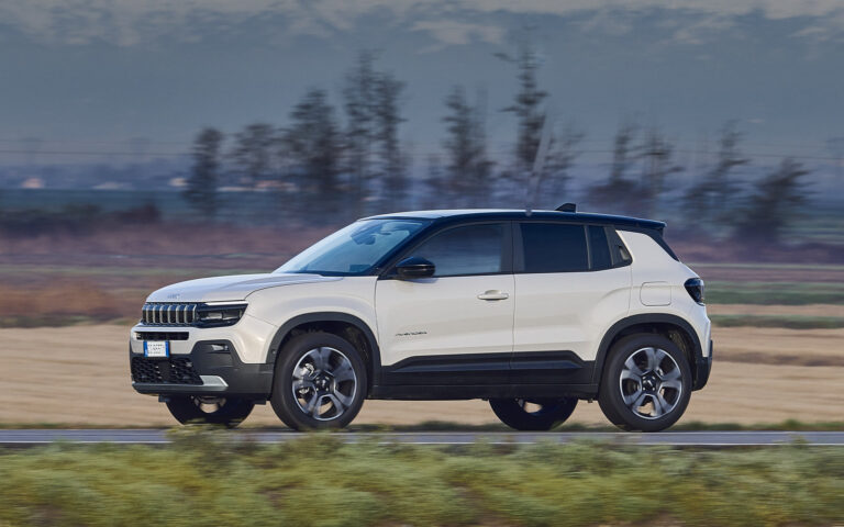 Jeep-Avenger-3