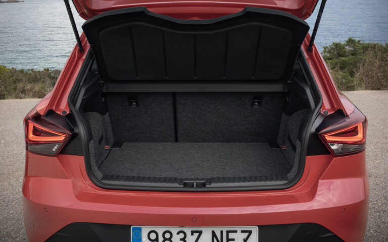 SEAT-Ibiza-2026-8