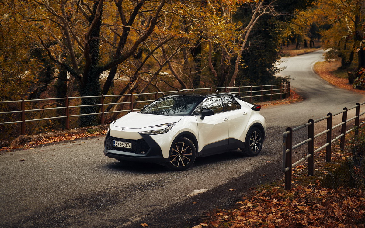 Toyota-CH-R-Toyota-Hellas