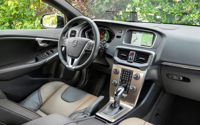 Volvo V40 Cross Country MY17