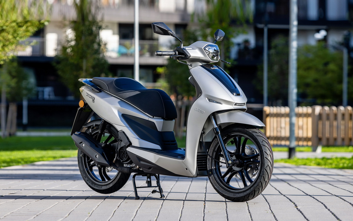 UM Wynwood 125: Σκούτερ125 κ.εκ. με τιμή 1.899 € και 10 χρόνια εγγύηση