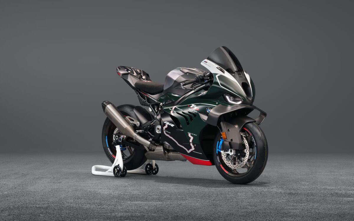 H BMW M 1000 RR σε περιορισμένη έκδοση για τα 115 χρόνια του Isle of Man TT