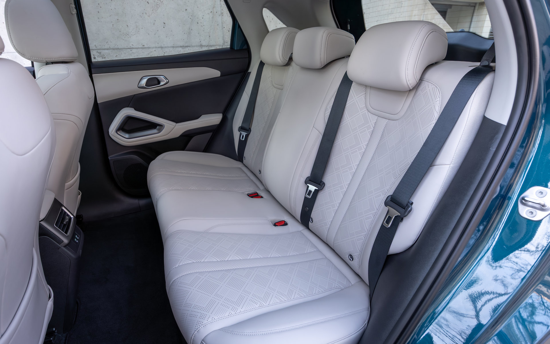 BYD-ATTO-2-DM-i-10