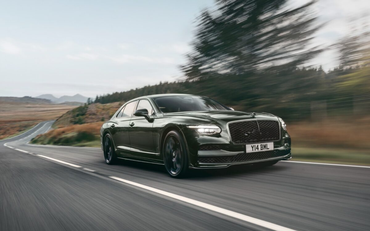 Bentley Flying Spur: Νέα γενιά με υβριδικούς V8, έως 680 ίππους και επιστροφή της έκδοσης S