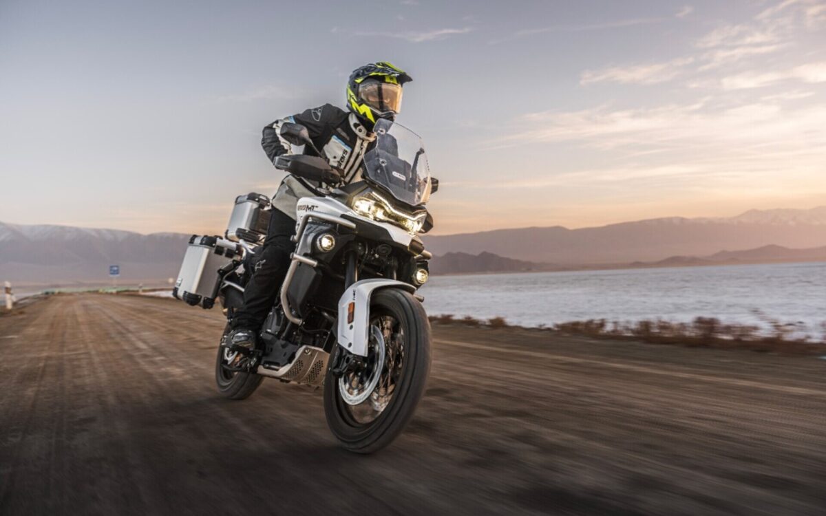 Στην Ελλάδα το CFMOTO 800MT-ES (τιμές)