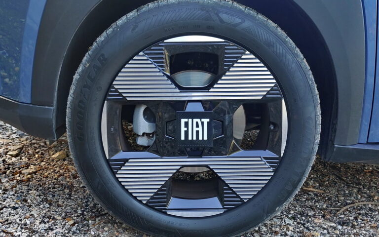 Fiat-Grande-Panda-1.2T-Hybrid-2026-test (46)