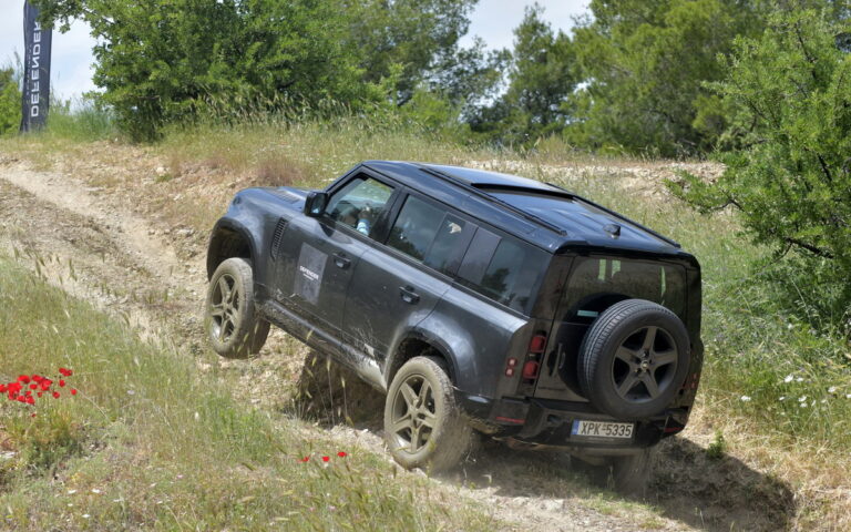 JLR_Defender-Off-Road-Experience-Iaveris-Park-2026-05 (5)