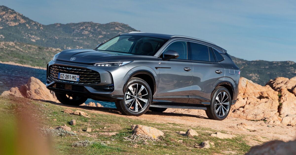 MG HS PHEV+: Υβριδικό SUV με 272 ίππους, αυτονομία 1.000+ km και 7ετή εγγύηση σε σούπερ τιμή