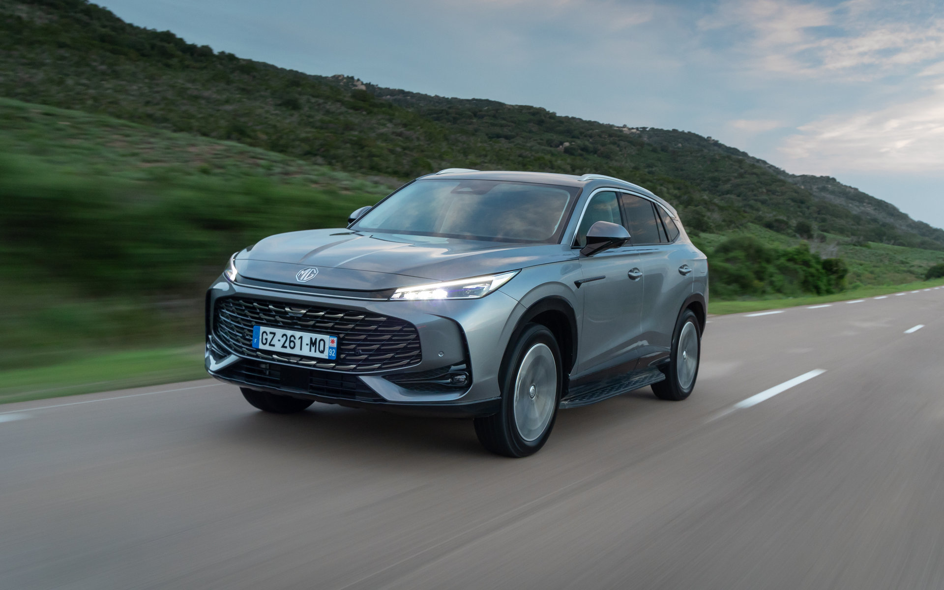 MG-HS-PHEV-2026-9