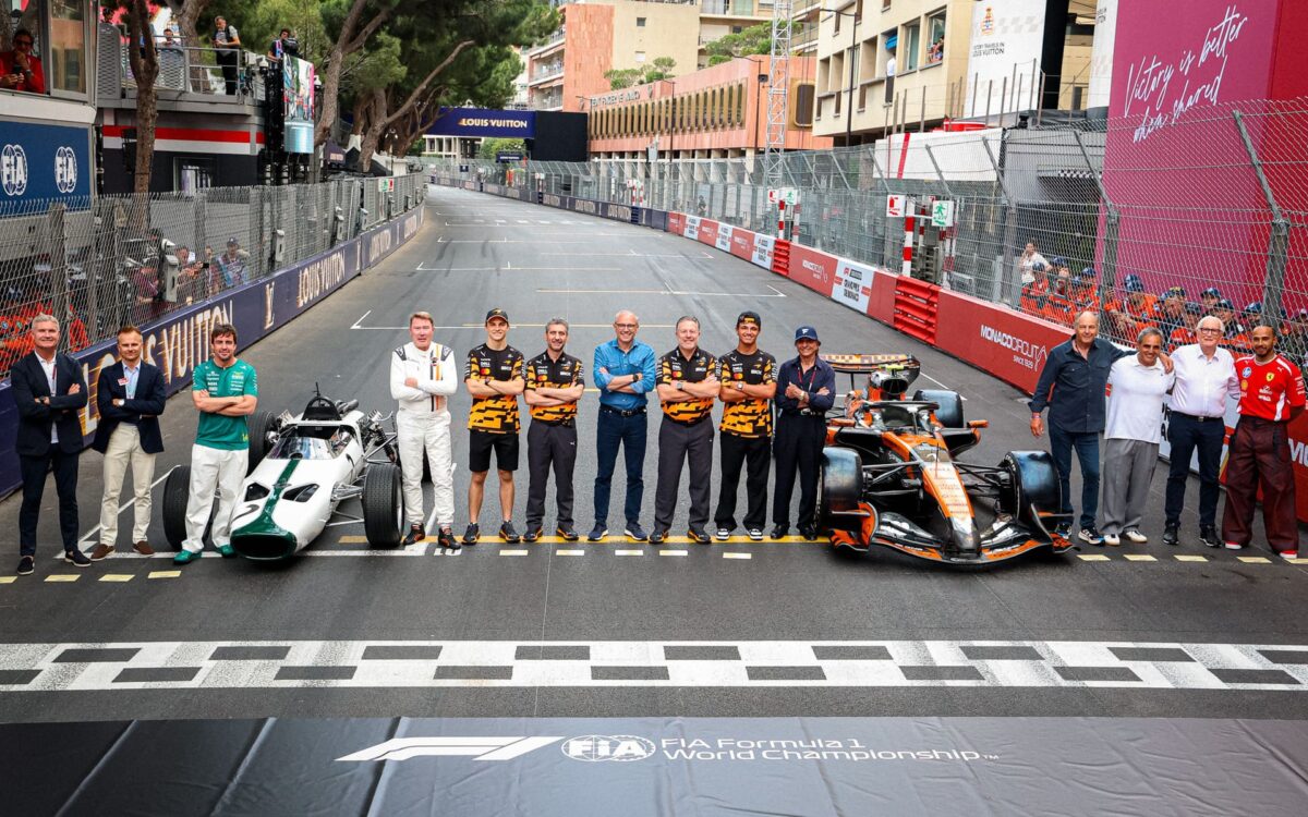 F1: Τα «ιερά τέρατα» της McLaren, μαζί για τα 1.000 Grand Prix της ομάδας (video)