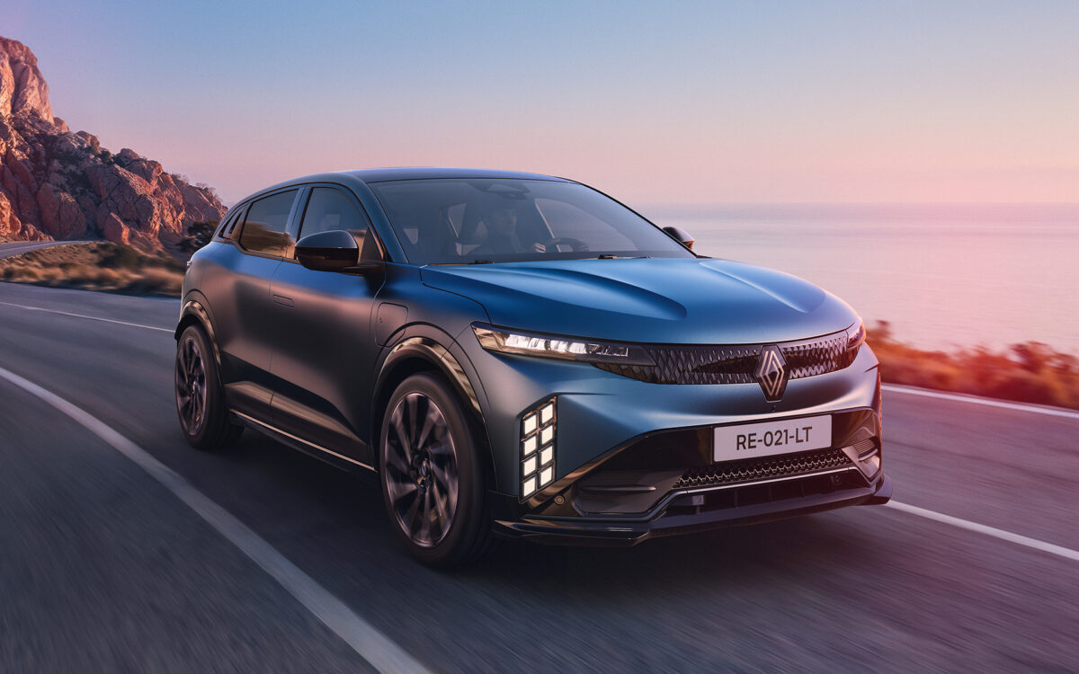 Επίσημο: Το Renault Megane E-Tech ανανεώνεται και… ολοκληρώνεται