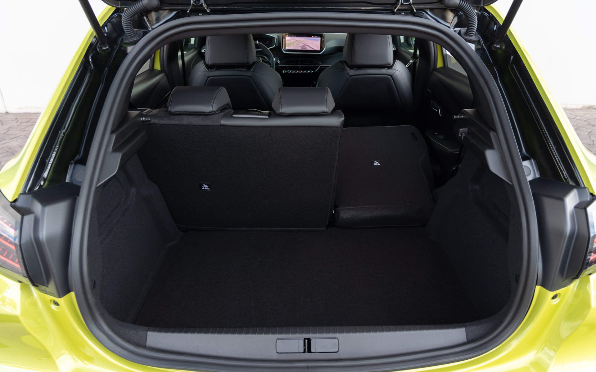 Peugeot-208-10
