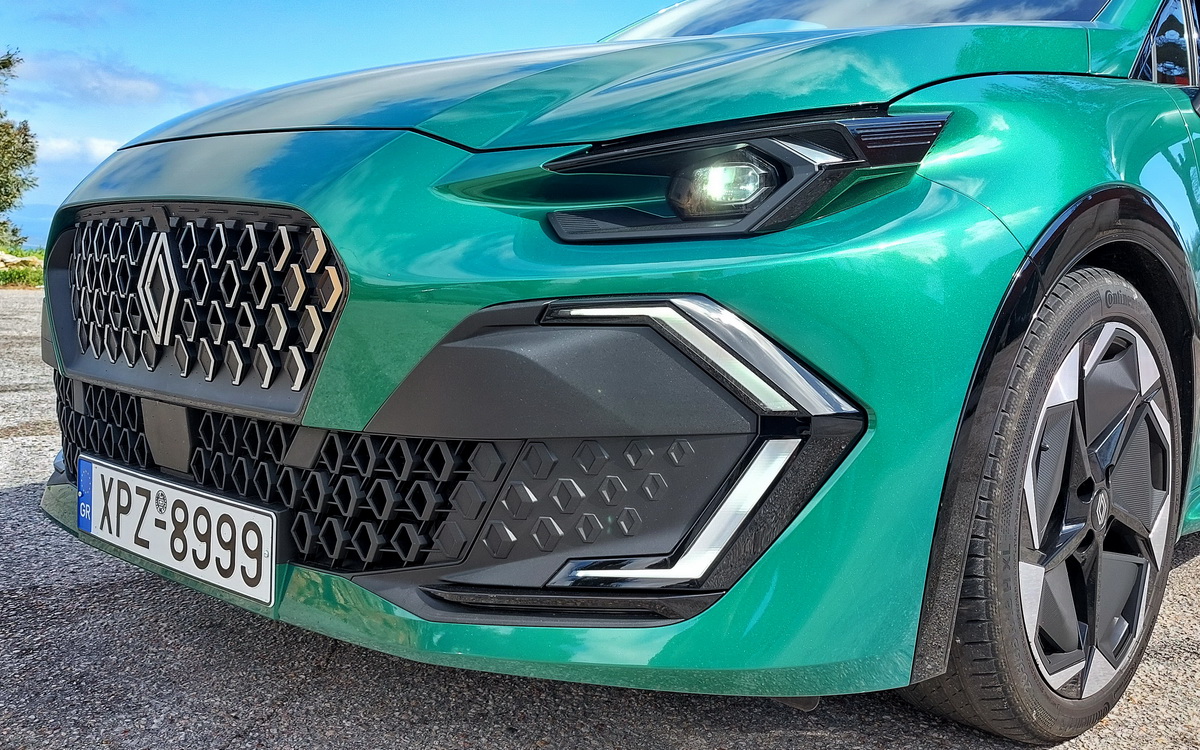 Renault-Clio-1.8-E-TECH-Hybrid-2026-test (20)