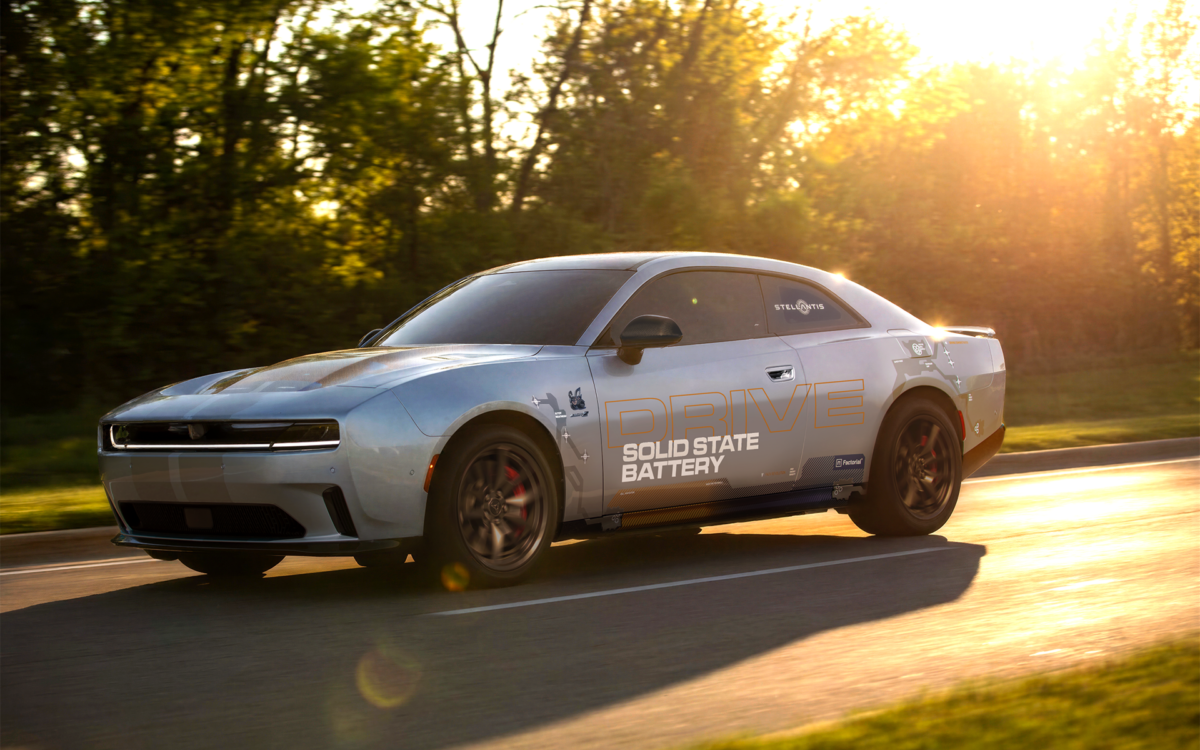 Stellantis: Tο Dodge Charger δοκιμάζει τις νέες μπαταρίες στερεού ηλεκτρολύτη