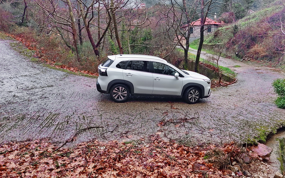 Suzuki-S-CROSS-1.4T-Hybrid-48V-2WD-Auto-TEST-2026 (16)