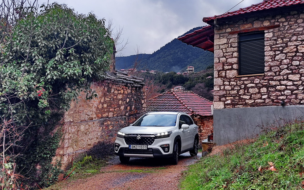 Suzuki-S-CROSS-1.4T-Hybrid-48V-2WD-Auto-TEST-2026 (25)