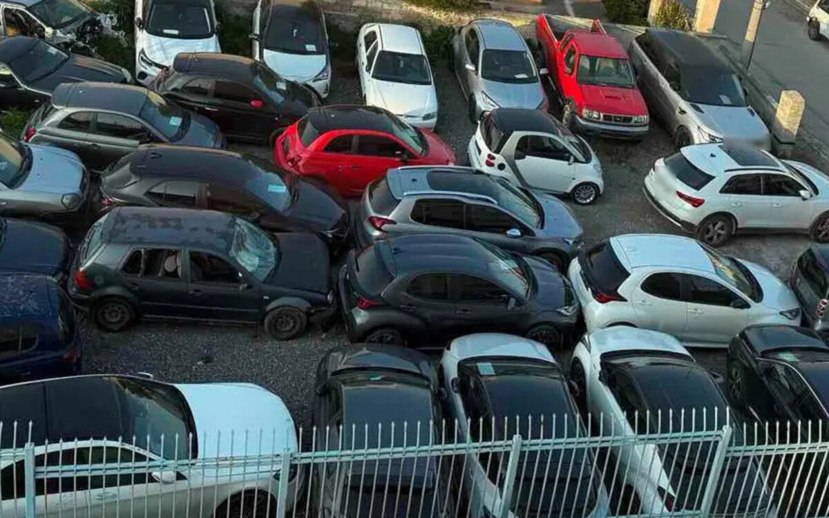 Έκλεβαν αυτοκίνητα, άλλαζαν τον αριθμό πλαισίου και τα πουλούσαν: Πώς δρούσε εγκληματική οργάνωση στην Αττική