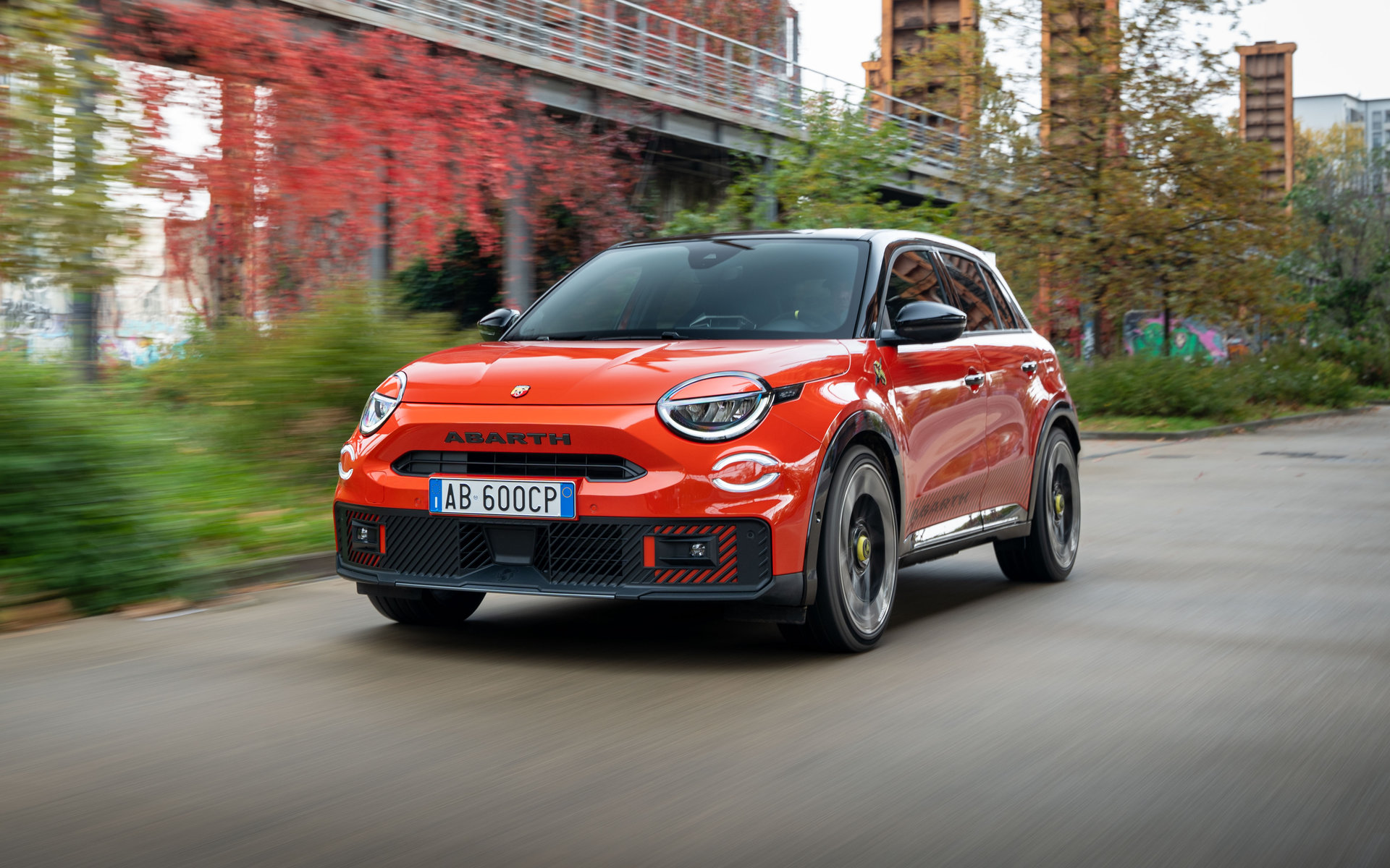 Abarth-600e-Competizione-3