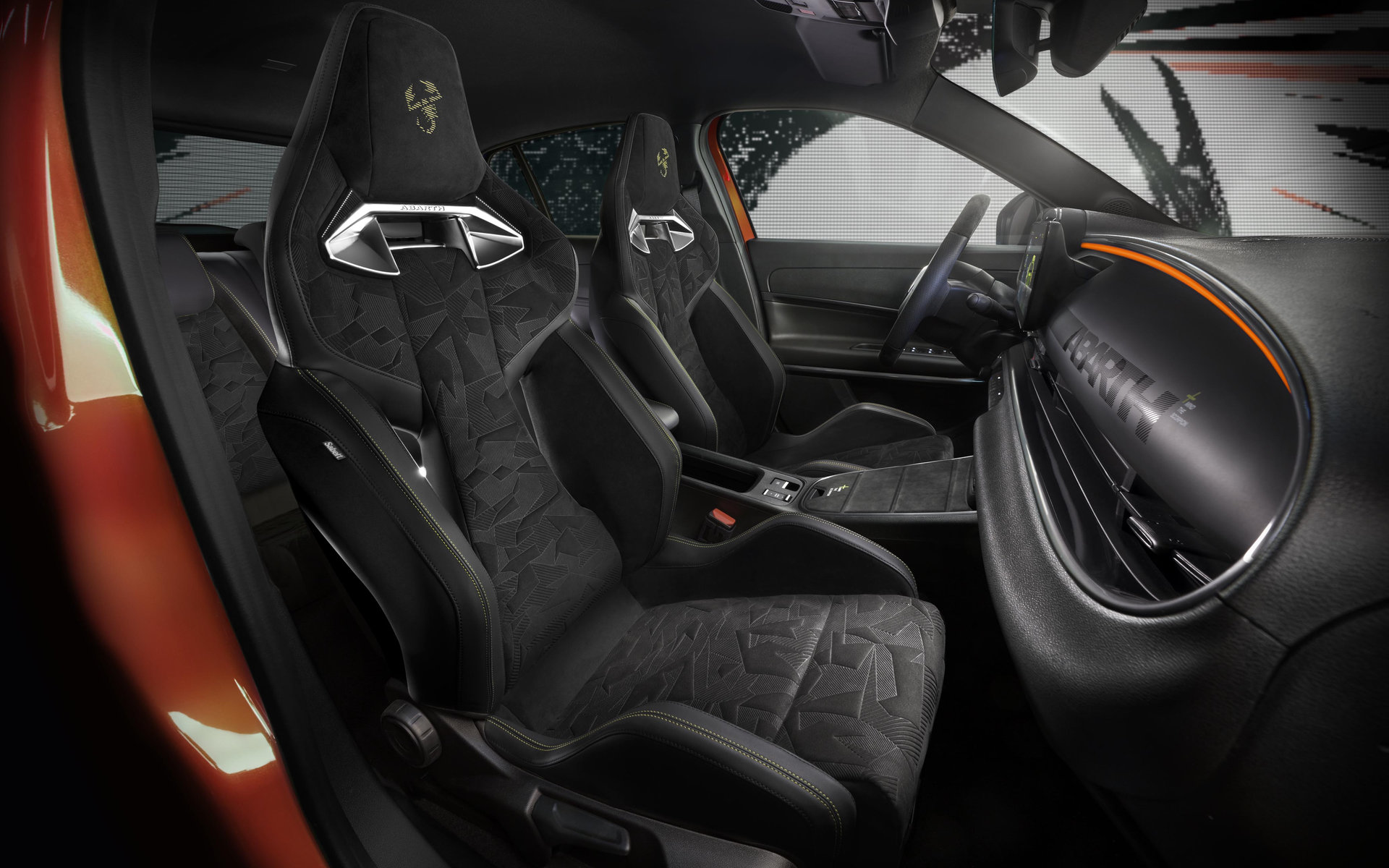 Abarth-600e-Competizione-5