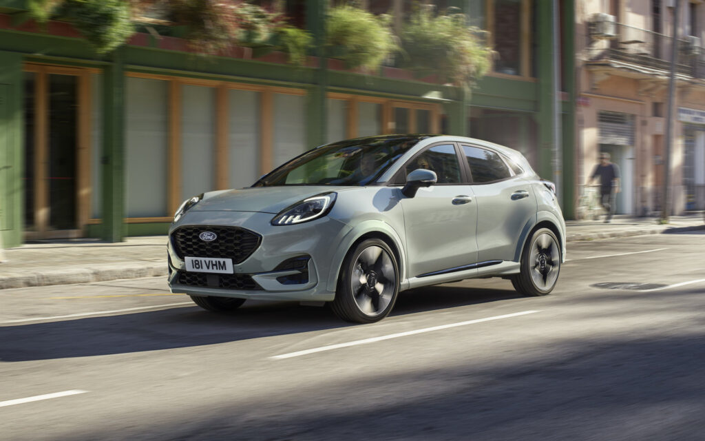 Το πολυσχιδές και fun to drive B-SUV, το Ford Puma, διατίθεται με ήπια υβριδικό σύστημα απόδοσης μέχρι 170 PS, με χειροκίνητο ή αυτόματο σασμάν και προσφέρεται με χαμηλότοκο χρηματοδοτικό