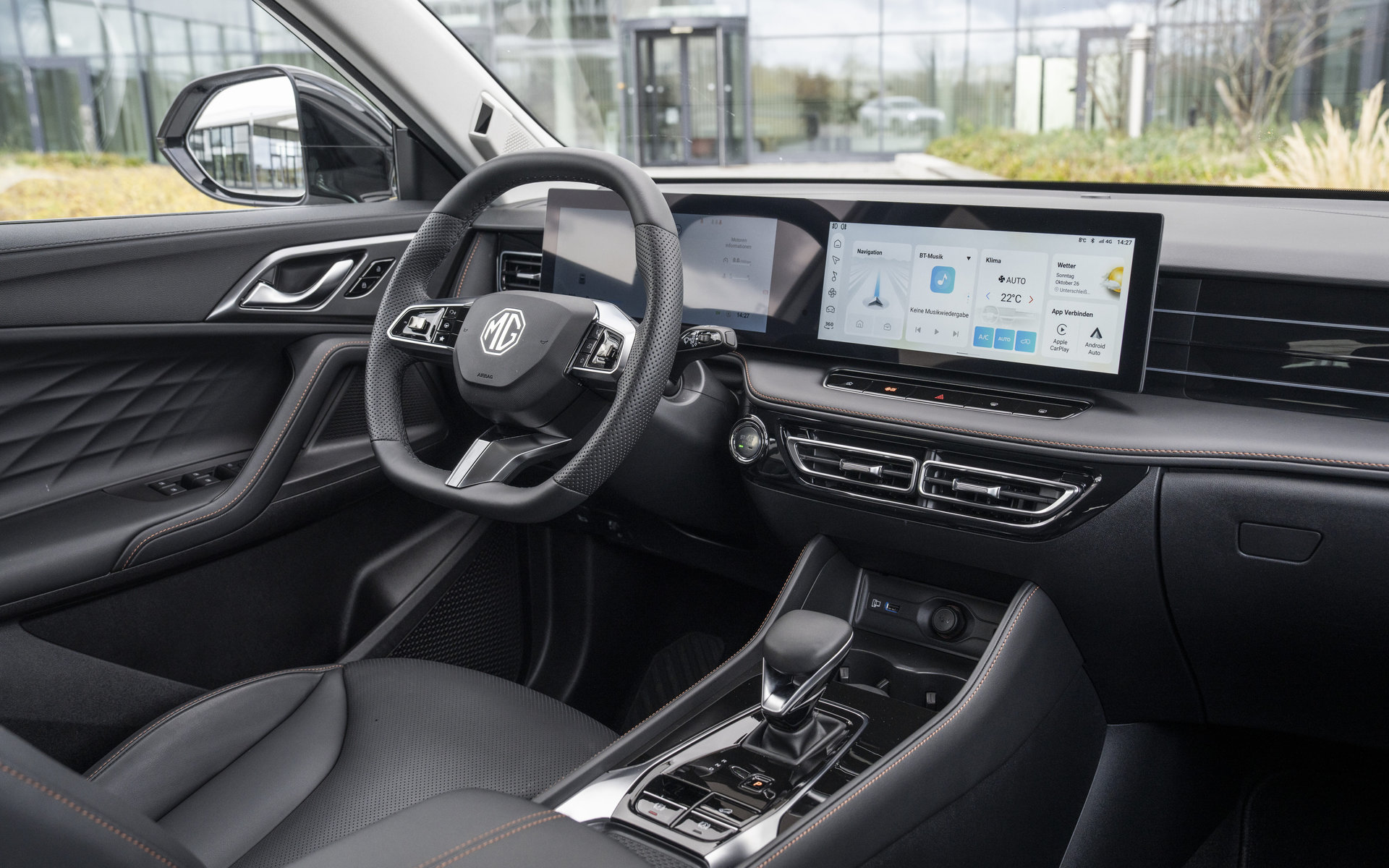 MG ZS Hybrid+ Luxury