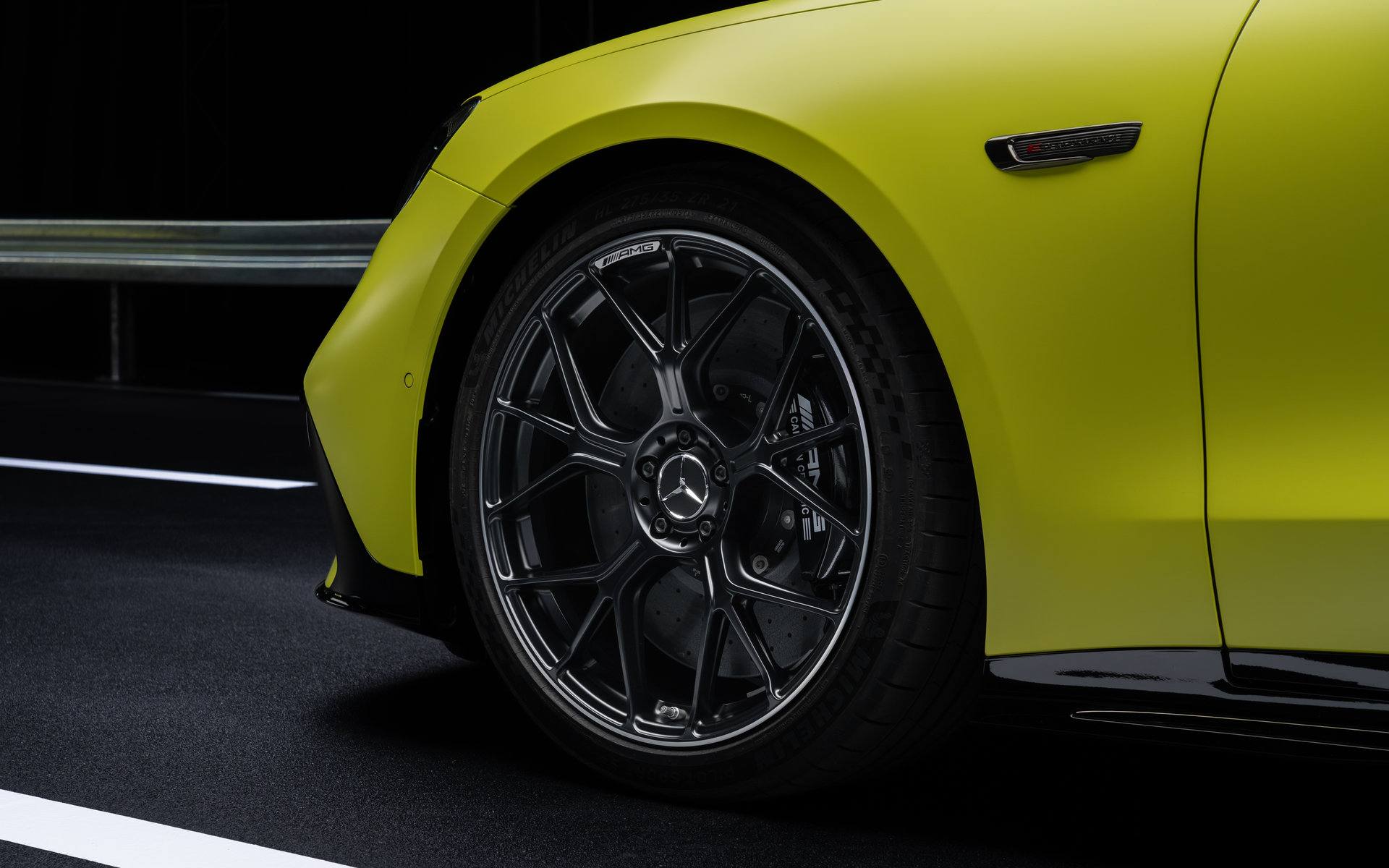 Das neue Mercedes-AMG GT 4-Türer Coupé: Revolutionäre Performance. Maximale Intensität.The new Mercedes-AMG GT 4-Door Coupé: Revolutionary performance. Maximum intensity.
